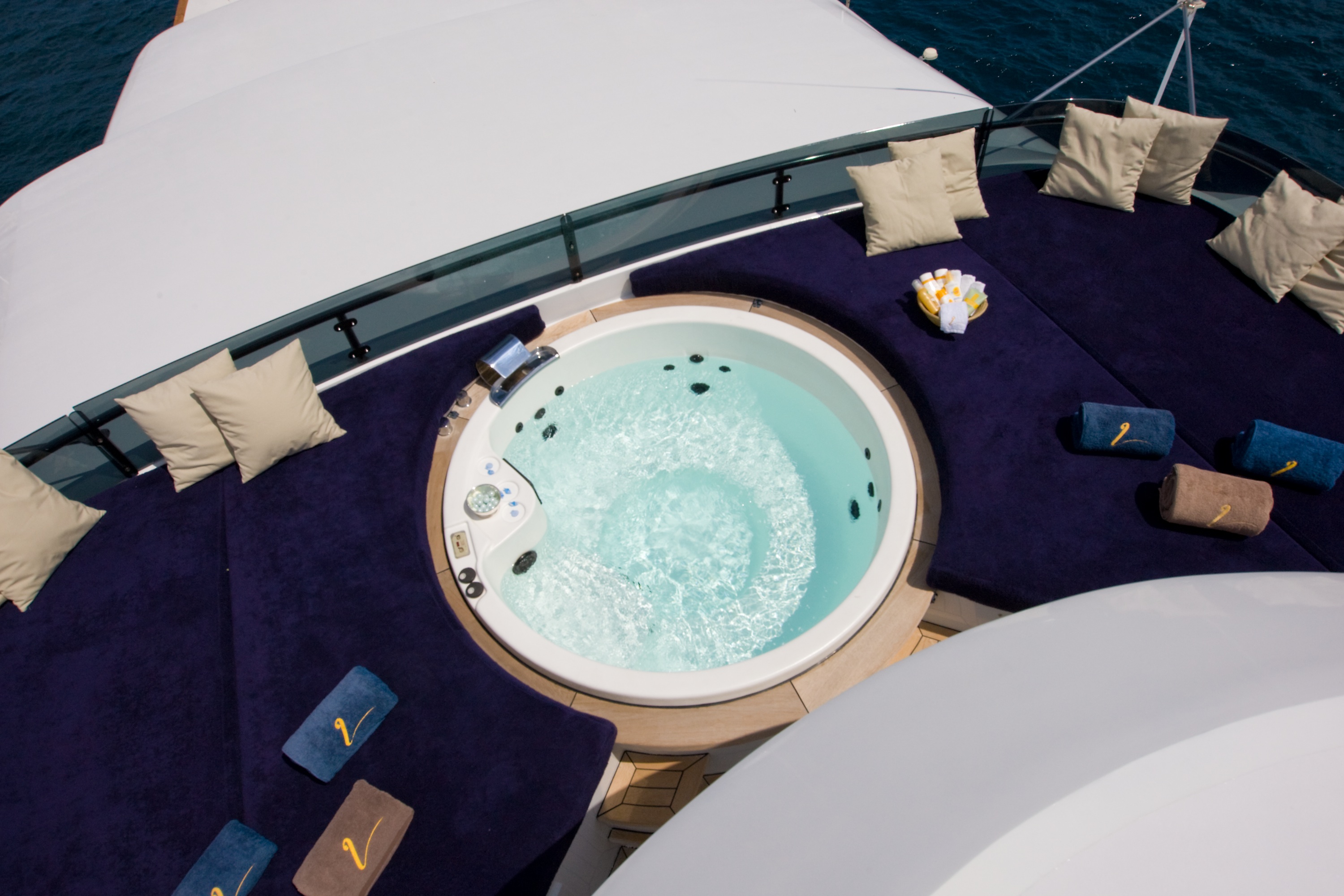 [LUXURY-YACHT-INSIGNIA]-1178-26.jpg