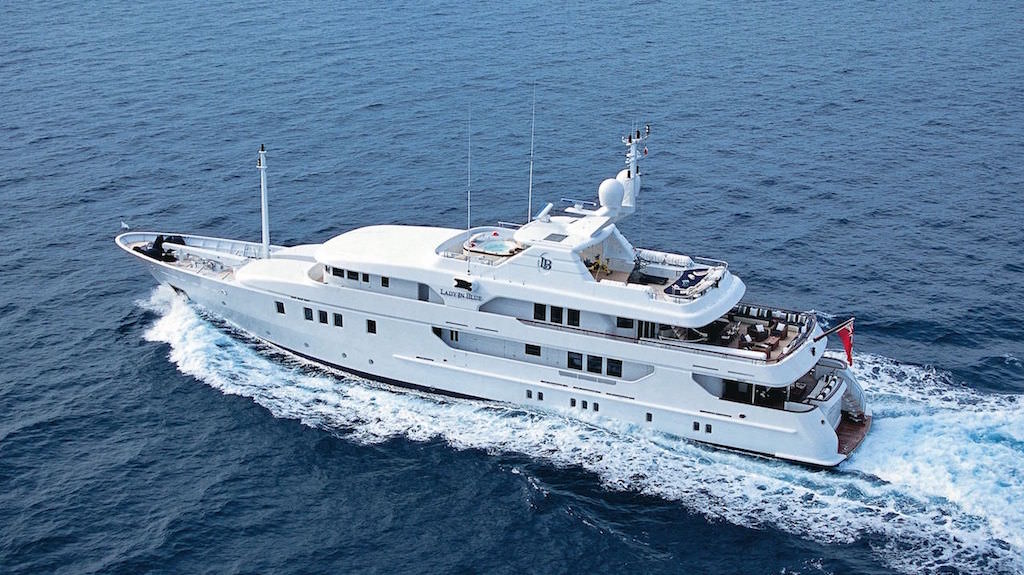 [LUXURY-YACHT-LADY-IN-BLUE]-1016-4.jpg