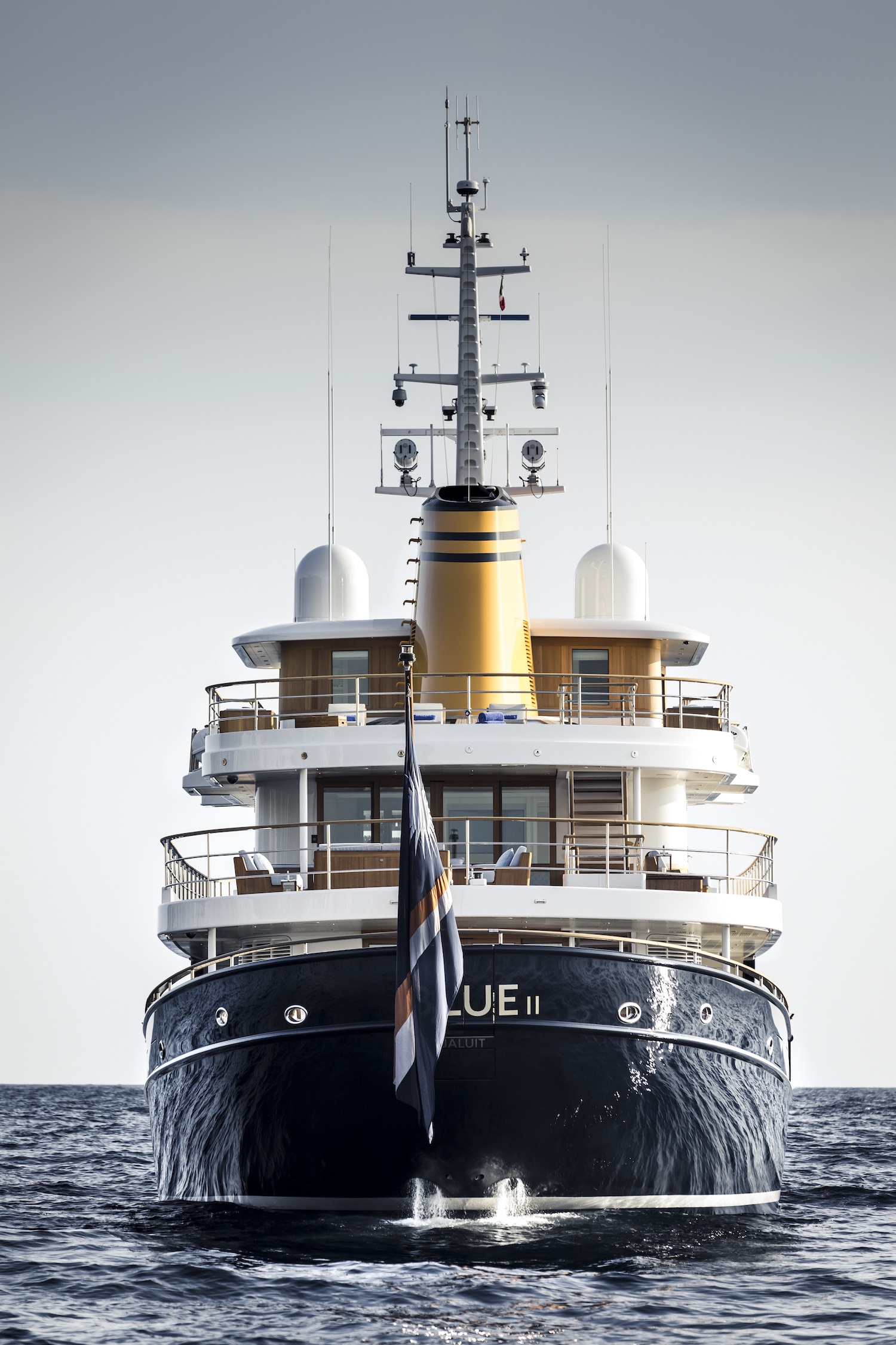 [M-CLASSIC-EXPLORER-SUPERYACHT]-13670-2.jpg