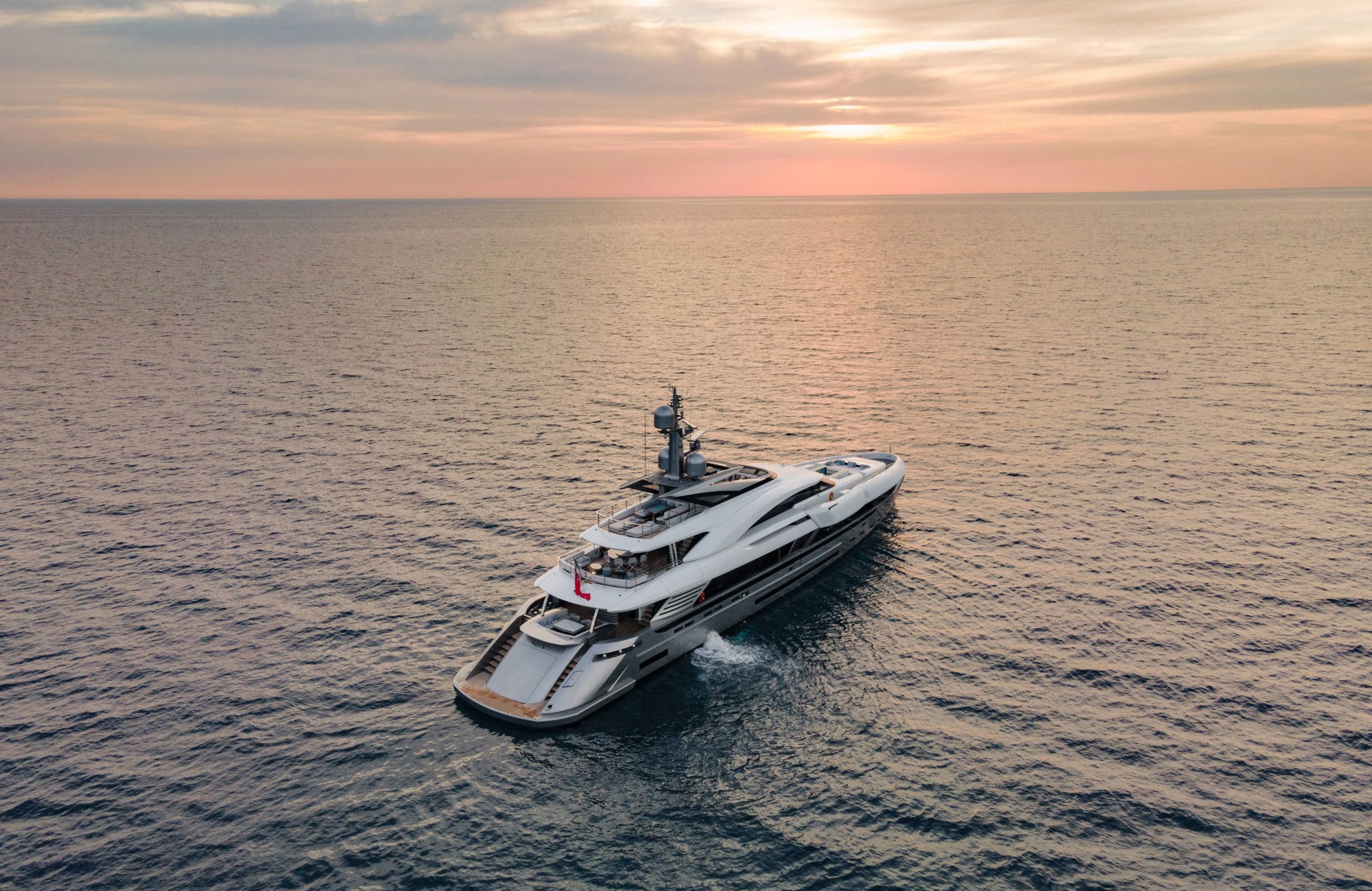 [M-CONTEMPORARY-SUPERYACHT-BY-ROSSINAVI]-13689-1.jpg