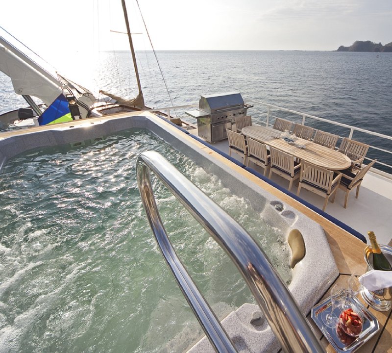 [M-CONVERTED-EXPLORER-YACHT]-14324-14.jpg