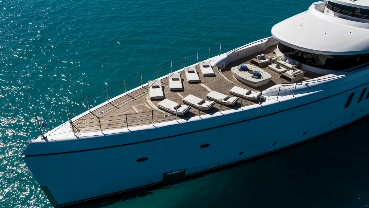 [M-CUSTOM-LUXURY-SUPERYACHT]-14330-79.jpg