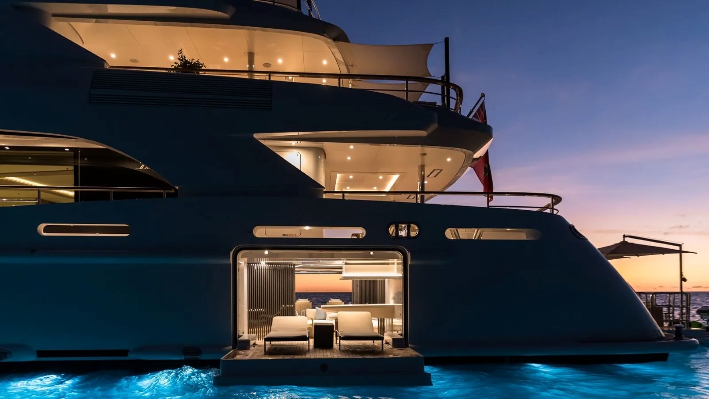 [M-CUSTOM-LUXURY-SUPERYACHT]-14330-86.jpg