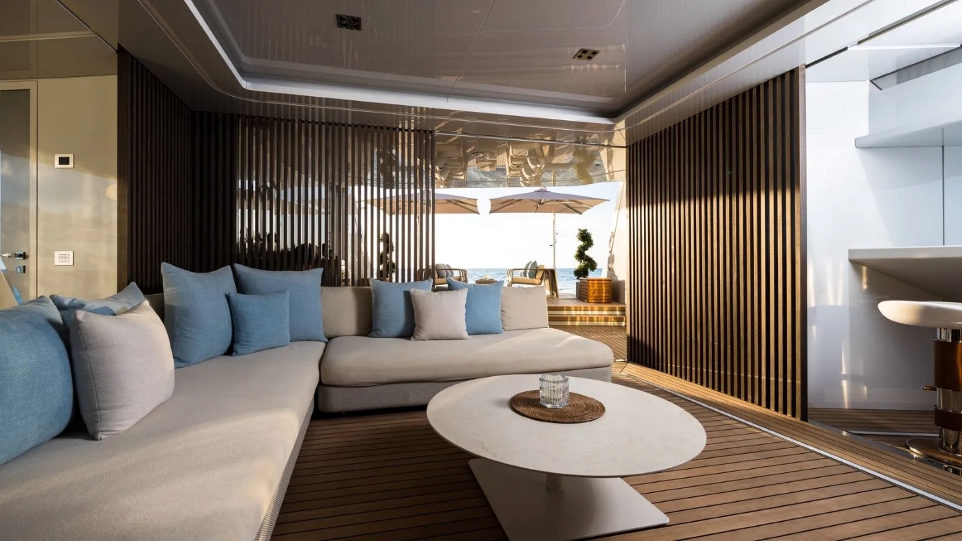 [M-CUSTOM-LUXURY-SUPERYACHT]-14330-95.jpg