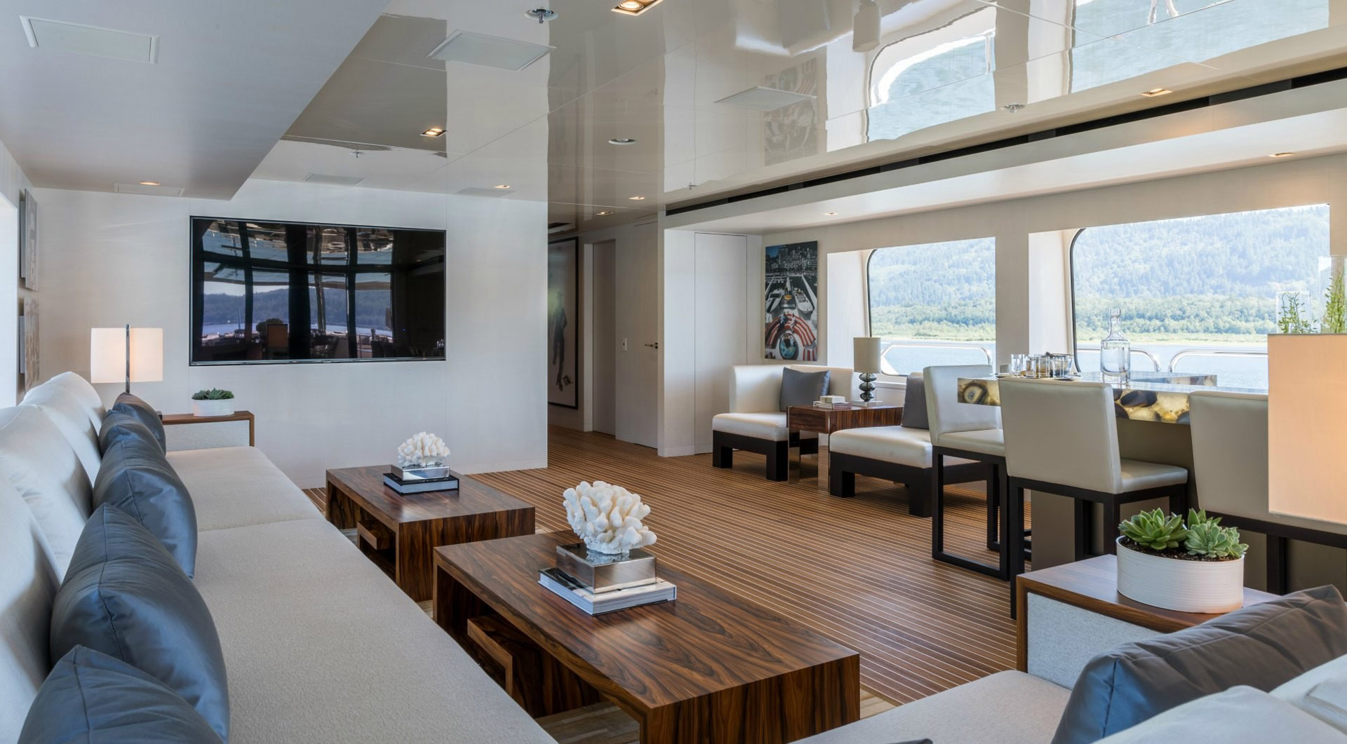 [M-CUSTOM-LUXURY-SUPERYACHT-BY-CHRISTENSEN]-11972-34.jpg