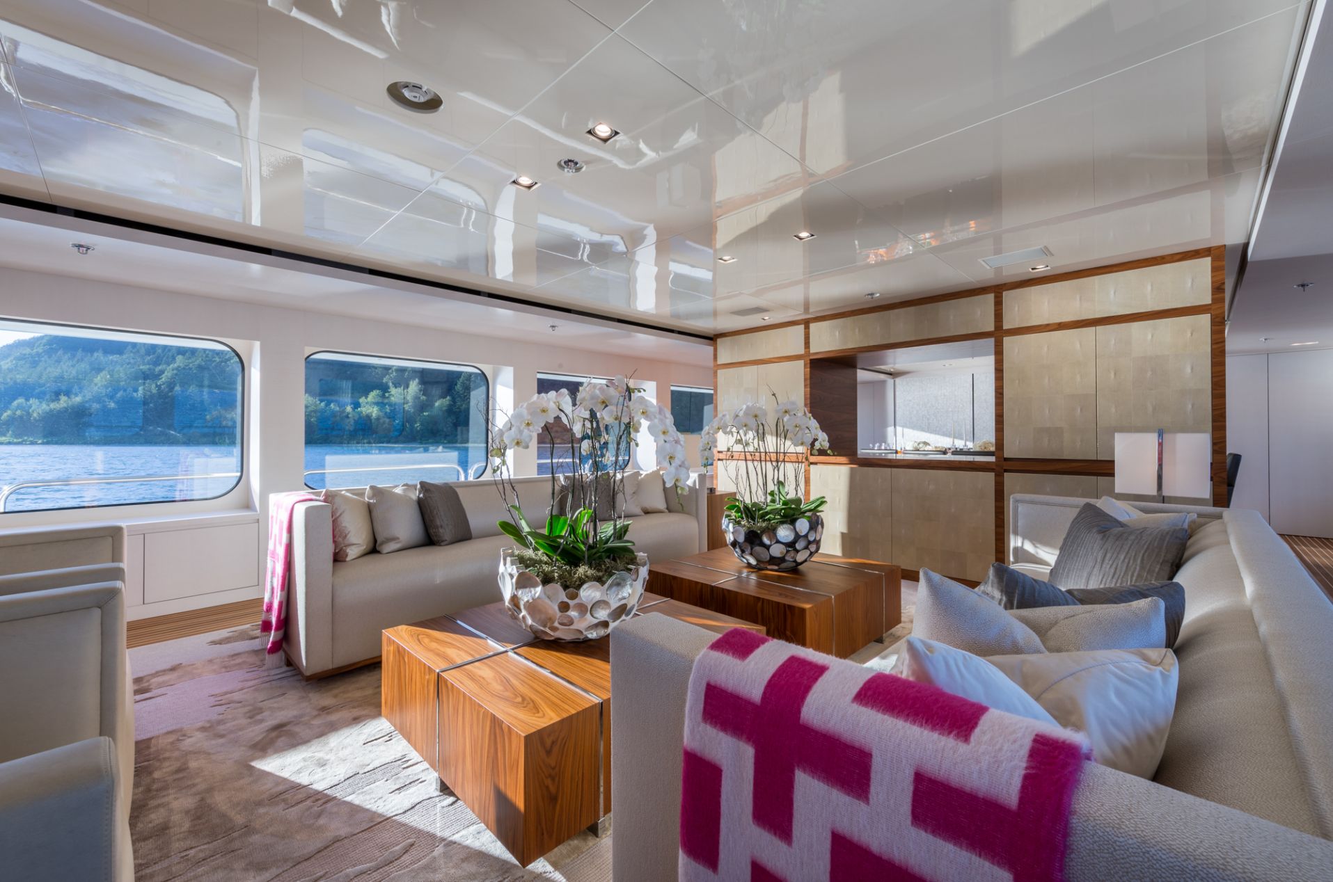 [M-CUSTOM-LUXURY-SUPERYACHT-BY-CHRISTENSEN]-11972-36.jpg