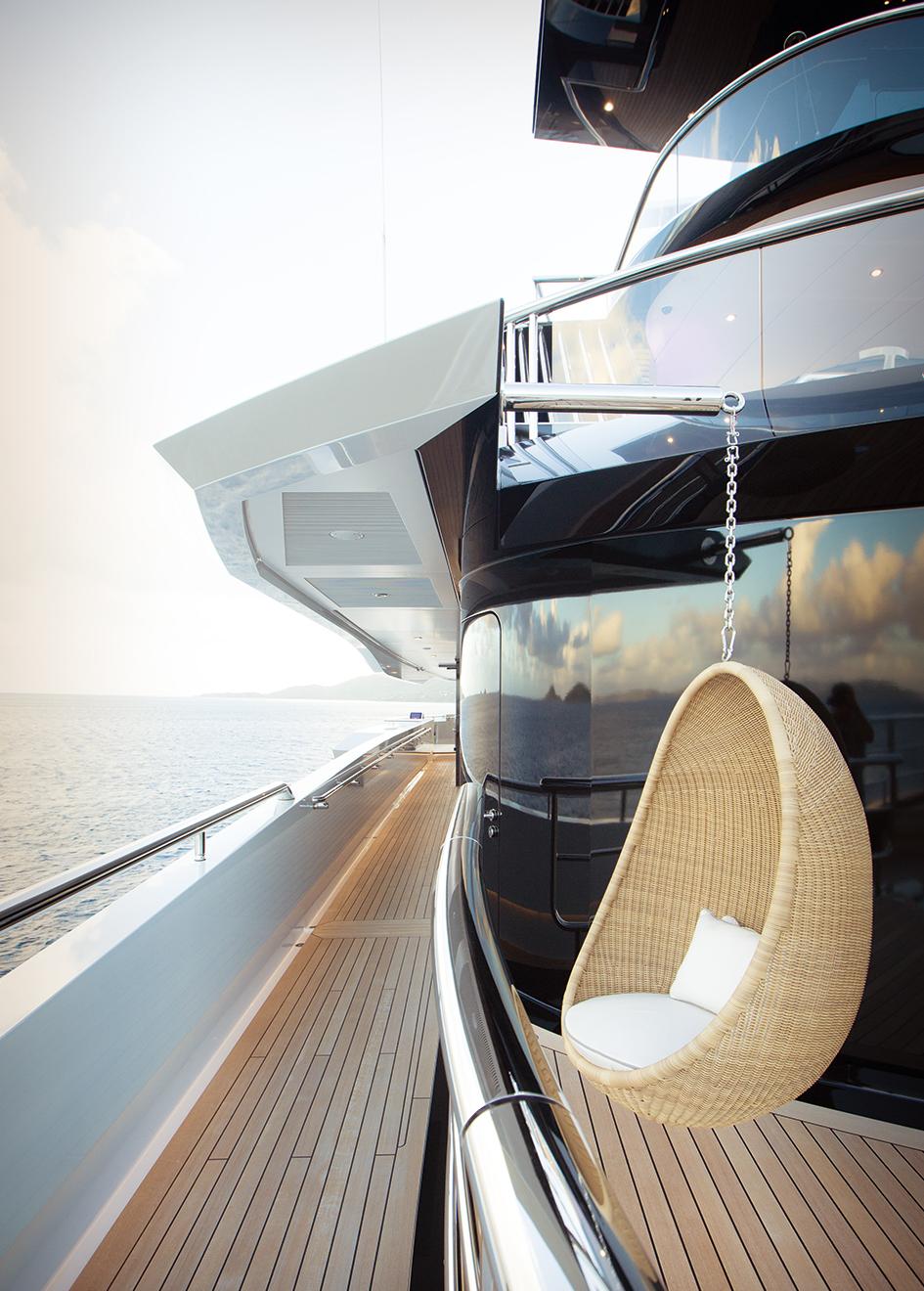 [M-CUSTOM-MEGA-YACHT-BY-LURSSEN]-12391-17.jpg