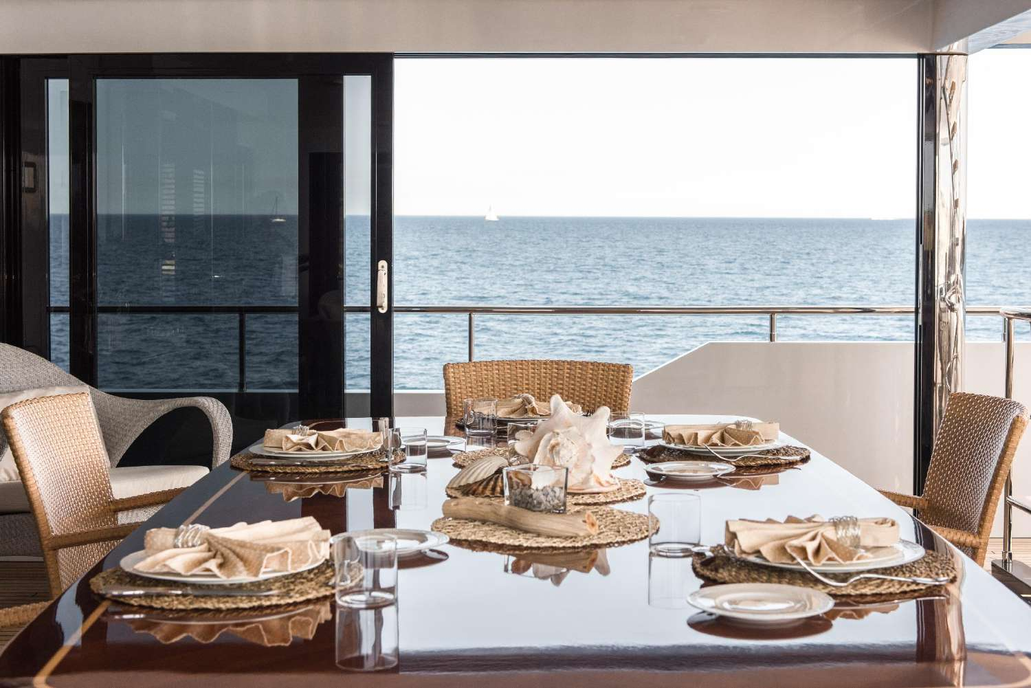 [M-CUSTOM-SUPERYACHT]-14331-4.png