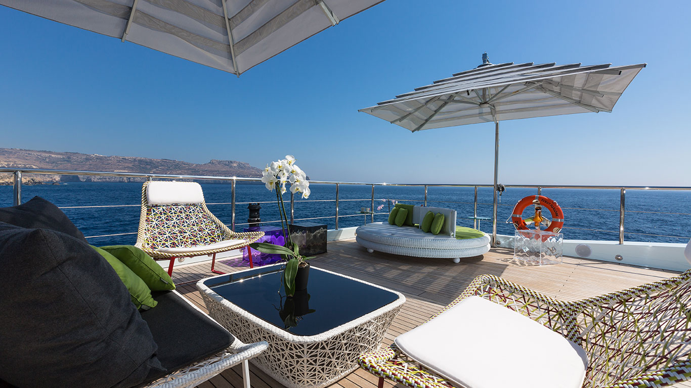 [M-CUSTOM-SUPERYACHT--BY-BENETTI]-11618-15.jpg