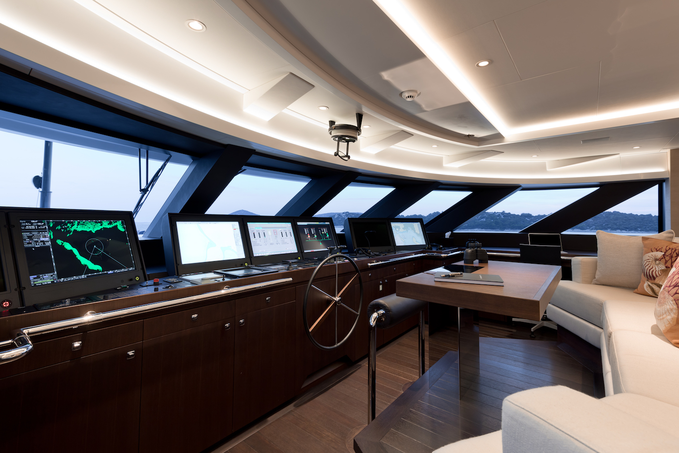 [M-CUSTOM-SUPERYACHT-BY-ALIA-YACHTS]-12828-11.jpg