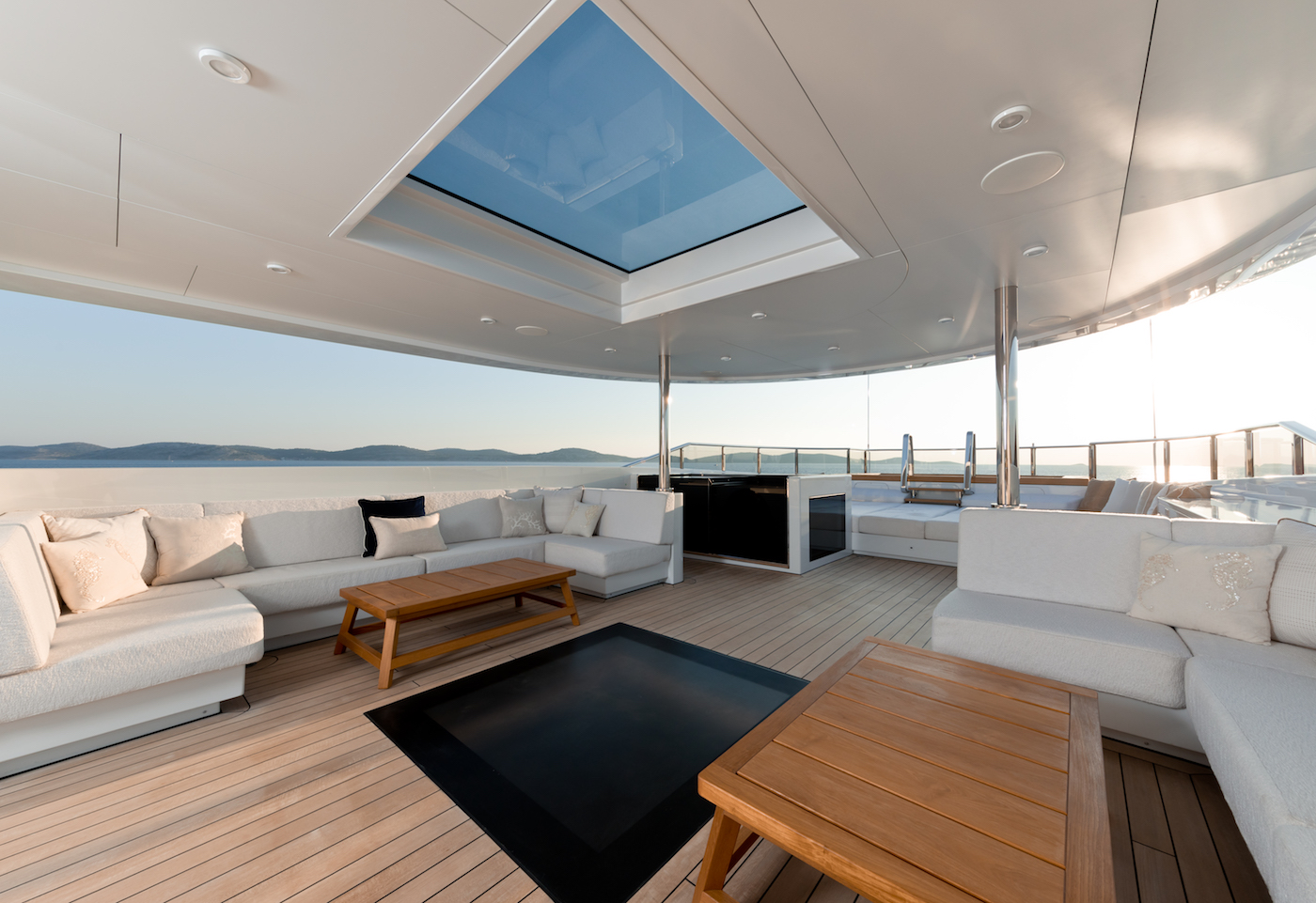 [M-CUSTOM-SUPERYACHT-BY-ALIA-YACHTS]-12828-27.jpg
