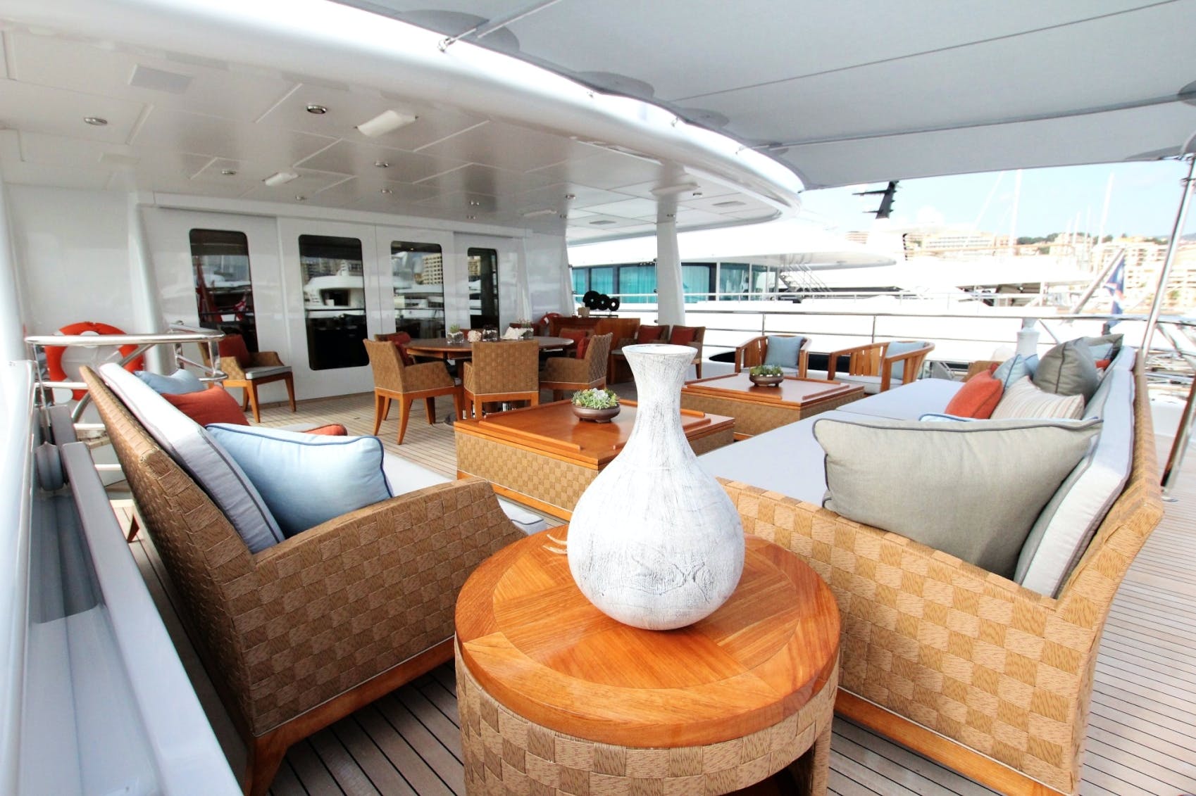 [M-CUSTOM-SUPERYACHT-BY-AMELS]-13034-3.jpg