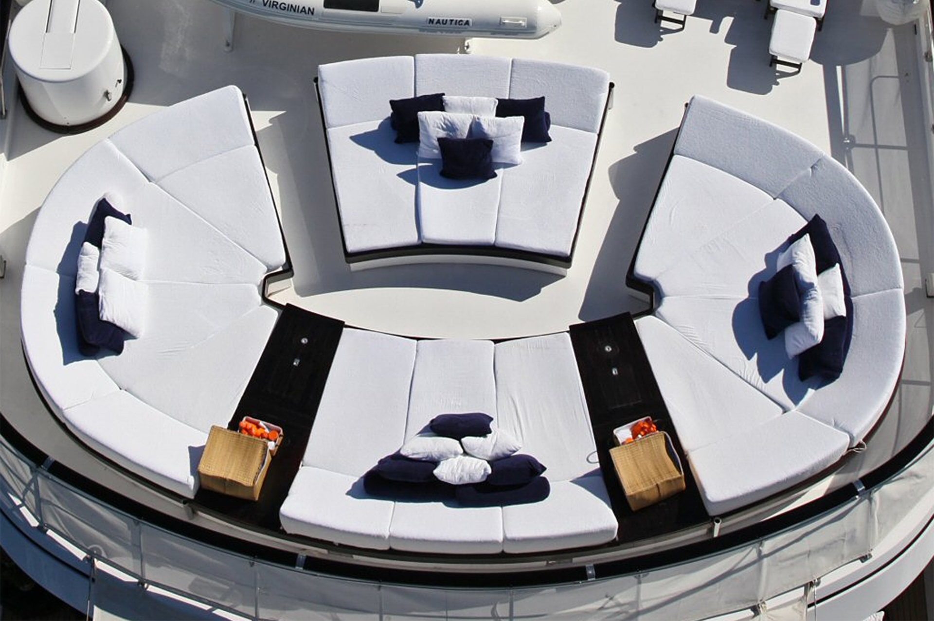 [M-CUSTOM-SUPERYACHT-BY-FEADSHIP]-11780-6.jpg