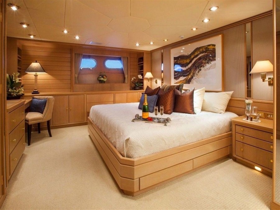 [M-CUSTOM-SUPERYACHT-BY-FEADSHIP]-11782-24.jpg