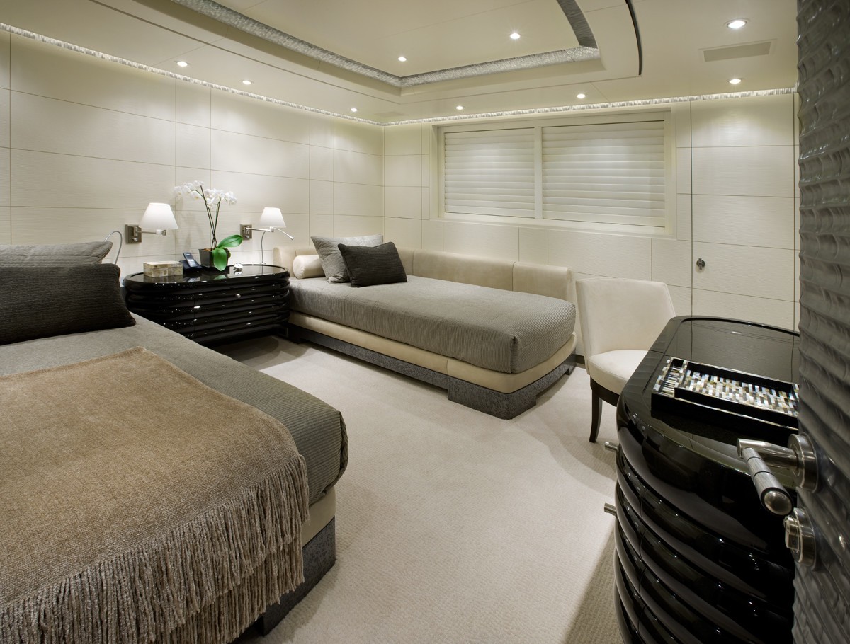 [M-CUSTOM-SUPERYACHT-BY-FEADSHIP]-11788-16.jpg