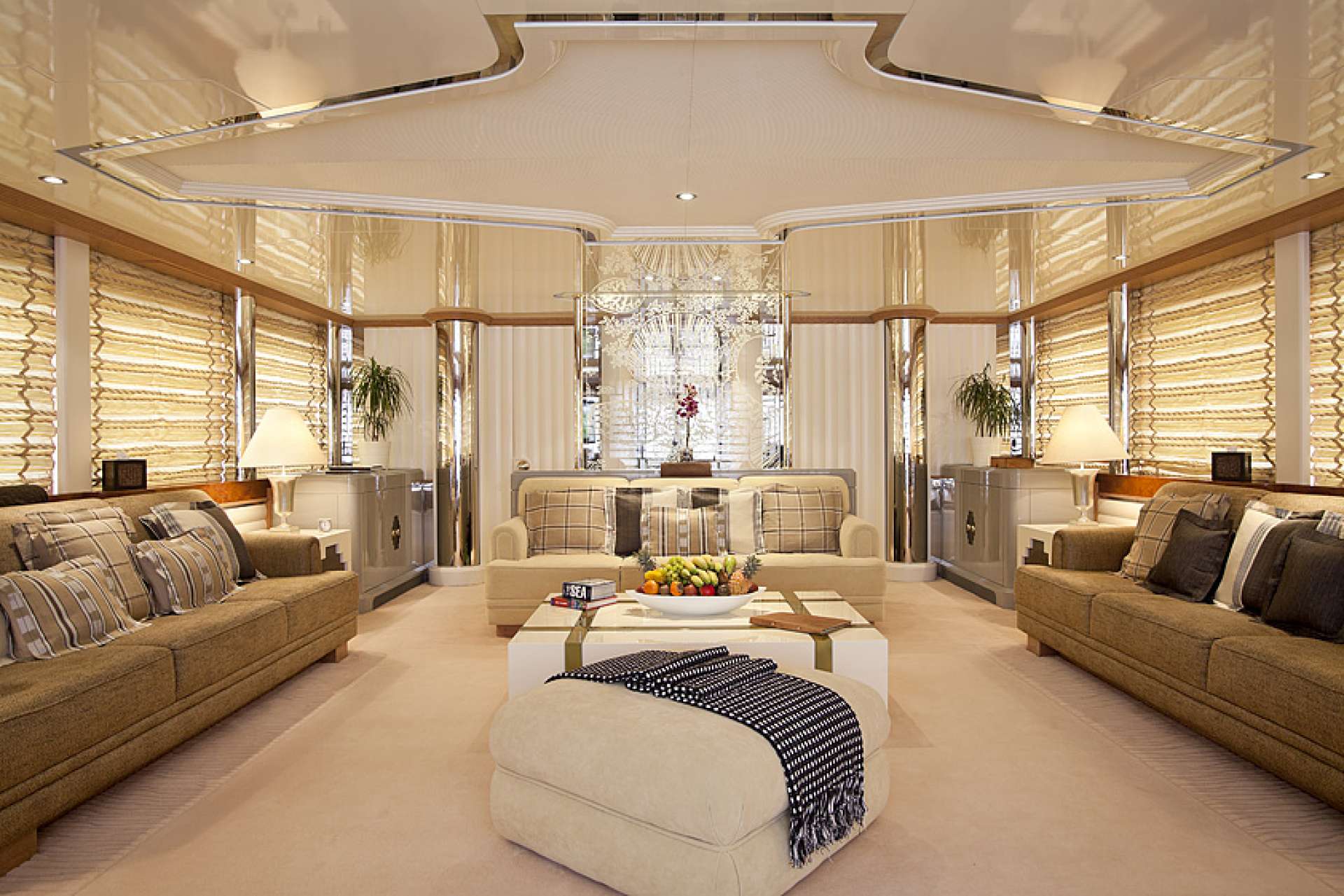 [M-CUSTOM-SUPERYACHT-BY-FEADSHIP]-11794-3.jpg