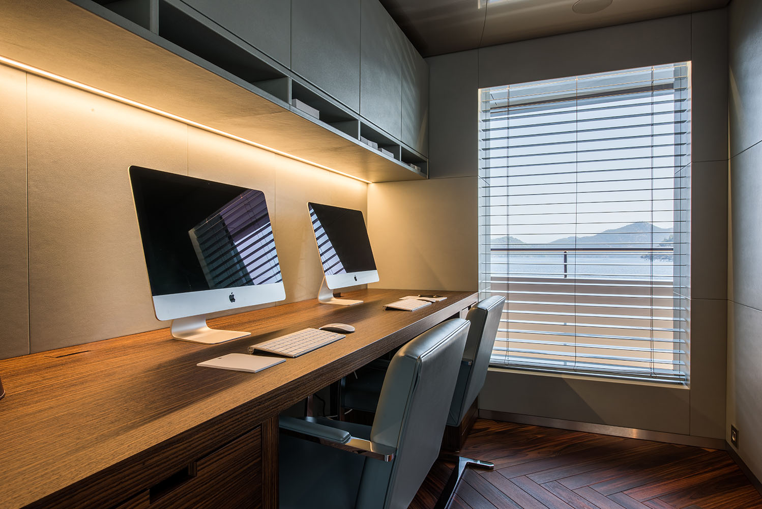 [M-CUSTOM-SUPERYACHT-BY-FEADSHIP]-11799-19.jpg