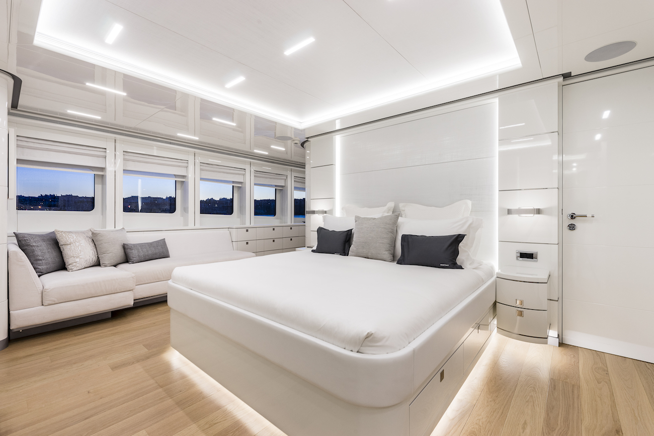 [M-CUSTOM-SUPERYACHT-BY-HEESEN]-11891-13.jpg