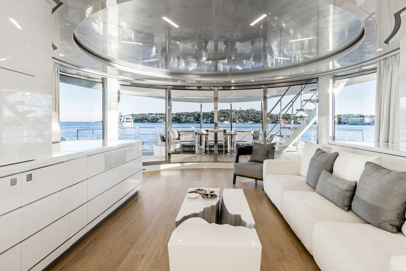 [M-CUSTOM-SUPERYACHT-BY-HEESEN]-11891-15.jpg