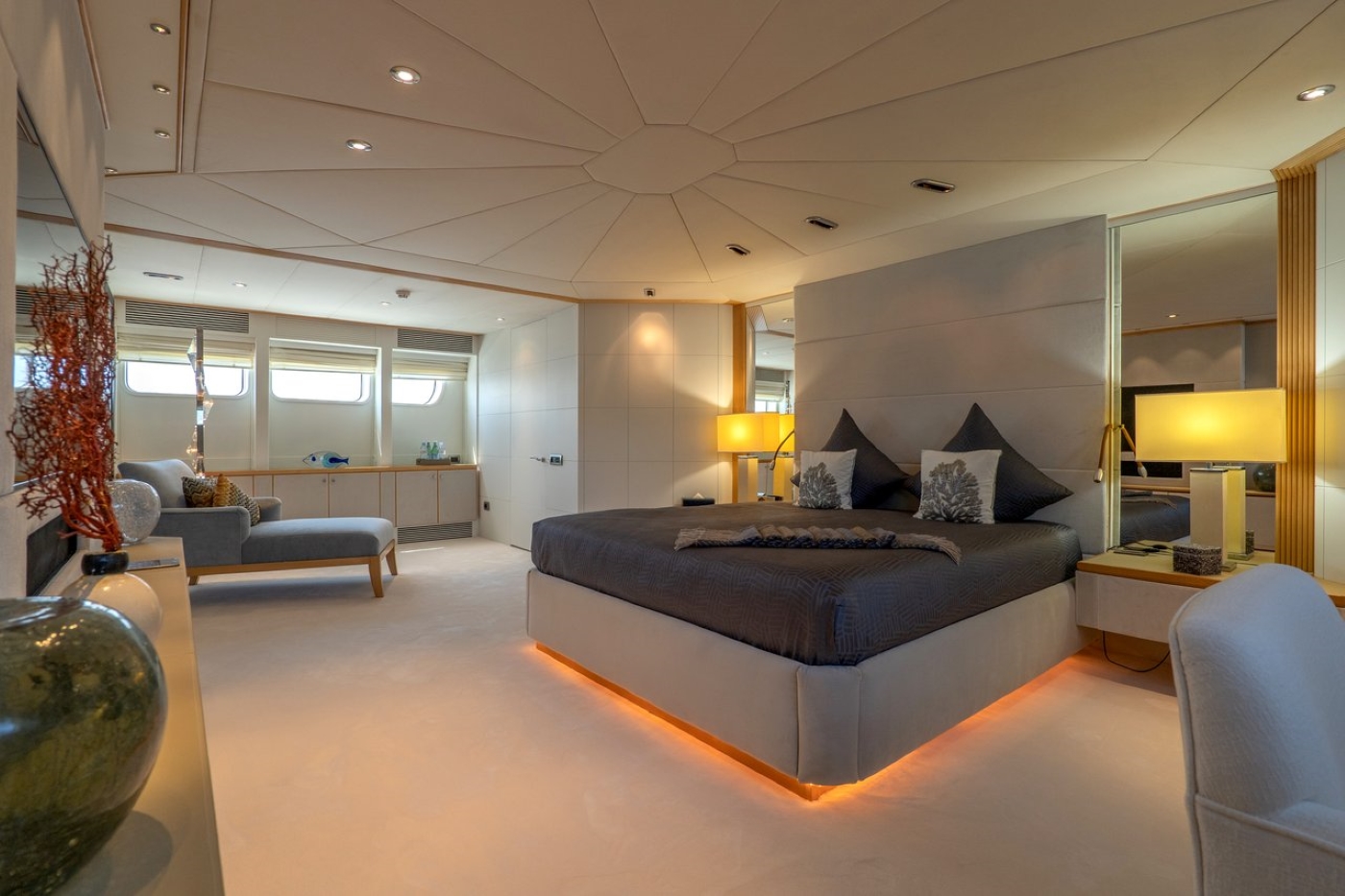 [M-CUSTOM-SUPERYACHT-BY-OCEANCO]-11690-9.jpg