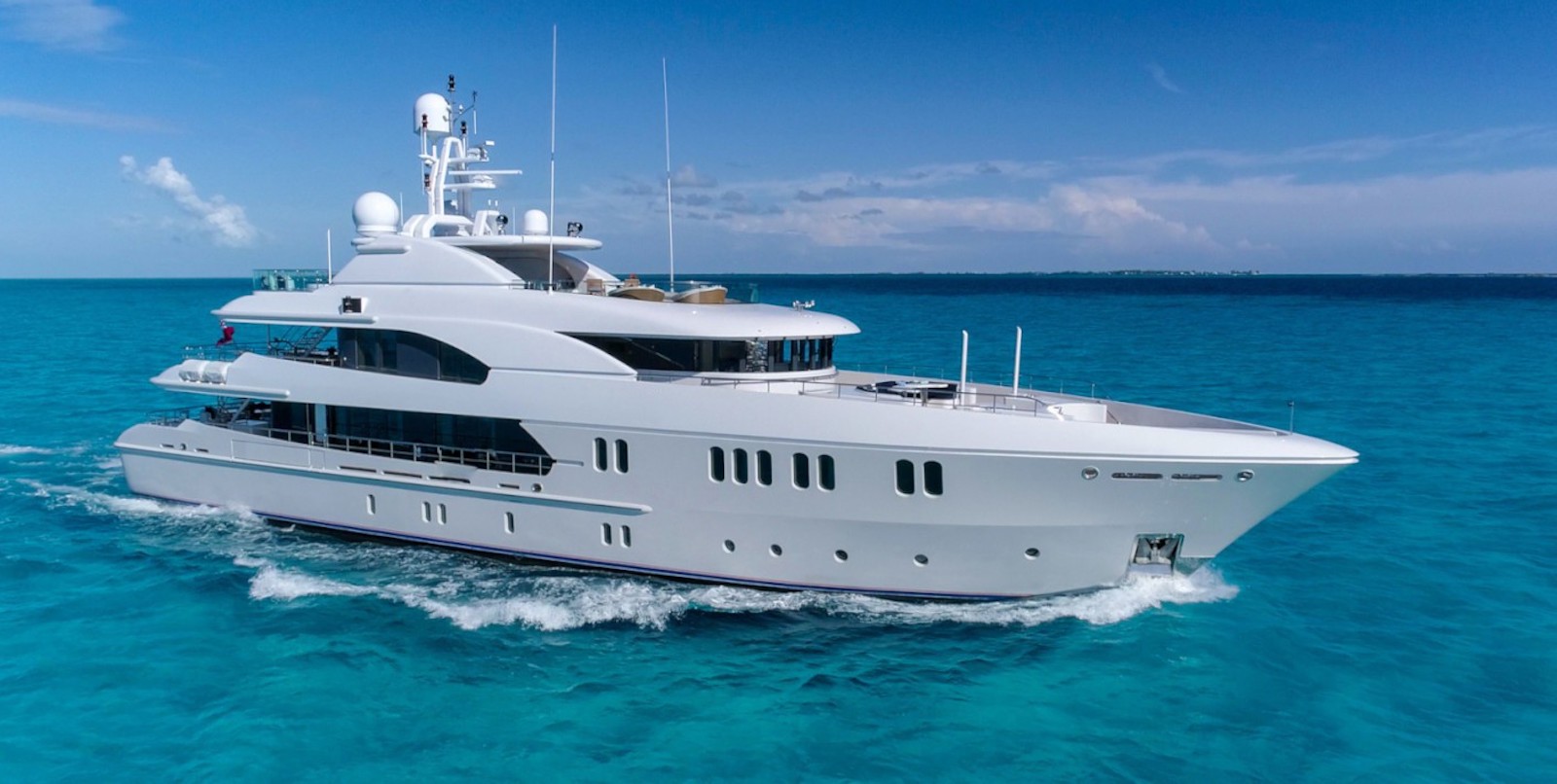 [M-CUSTOM-SUPERYACHT-BY-ROYAL-DENSHIP]-12550-43.jpg