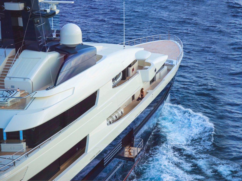 [M-CUSTOM-YACHT-BY-OCEANCO]-12783-17.jpg
