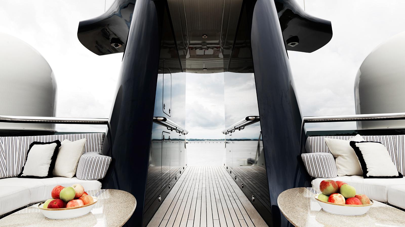 [M-CUSTOM-YACHT-BY-OCEANCO]-12783-6.jpg