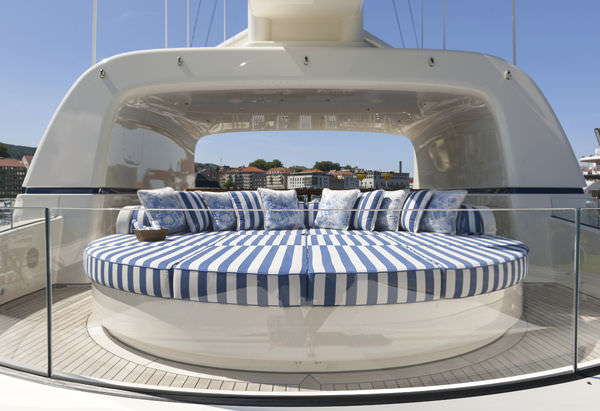 [M-FULL-CUSTOM-SUPERYACHT-BY-LURSSEN]-12397-10.jpg