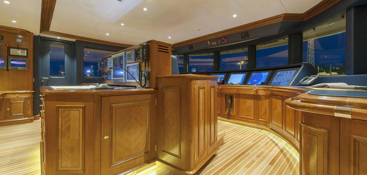 [M-FULL-CUSTOM-SUPERYACHT-BY-LURSSEN]-12397-27.jpg