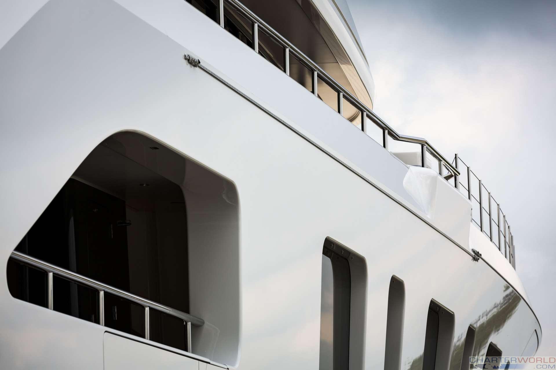 [M-FULLY-CUSTOM-SUPERYACHT-BY-FEADSHIP]-12838-8.jpg