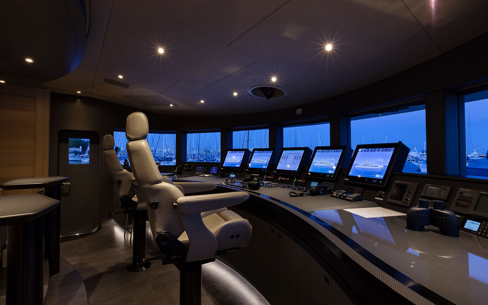 [M-HEESEN-SUPERYACHT-BIJIN]-15457-14.jpg
