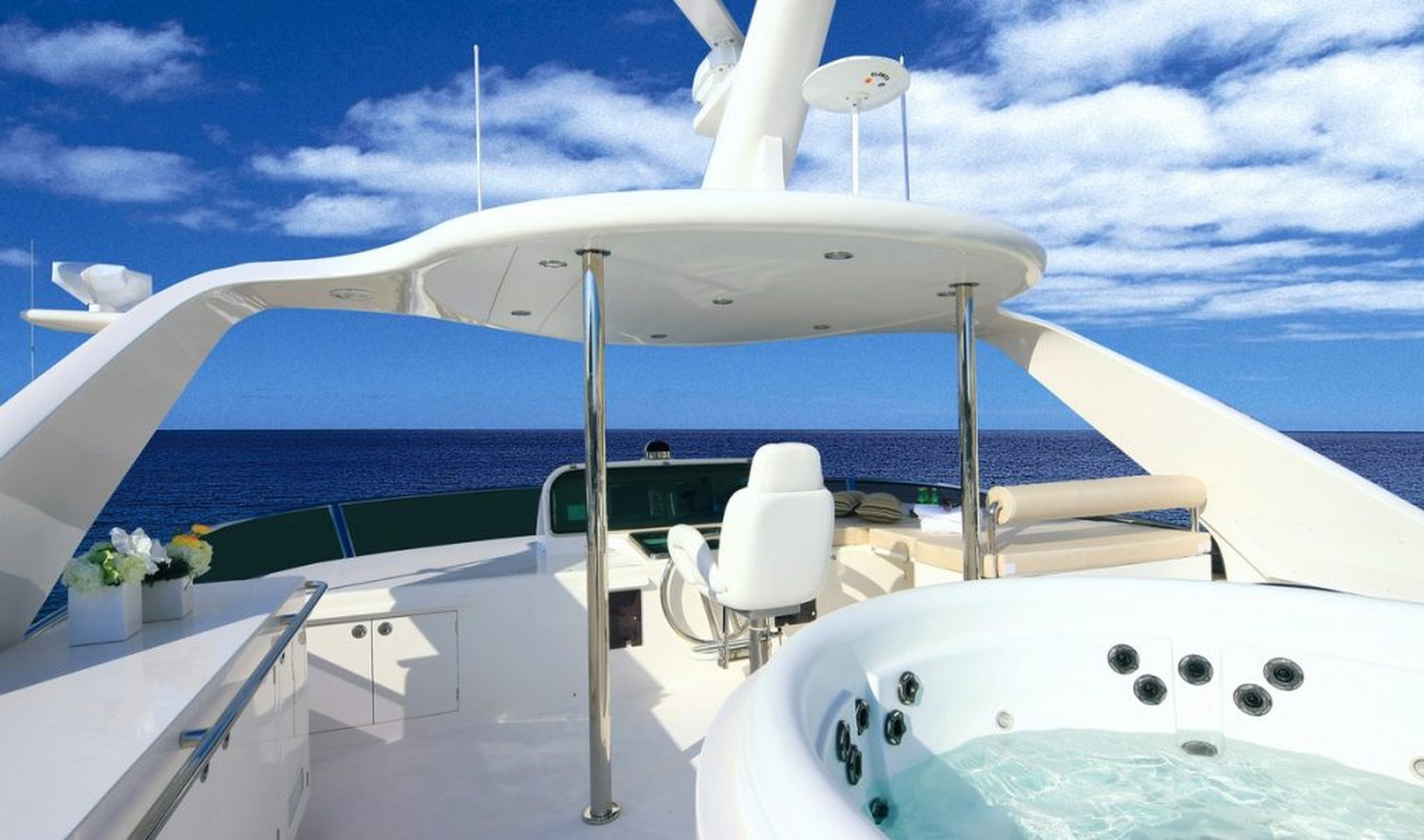 [M-HORIZON-SUPERYACHT-IN-THE-ZONE]-15659-1.jpg