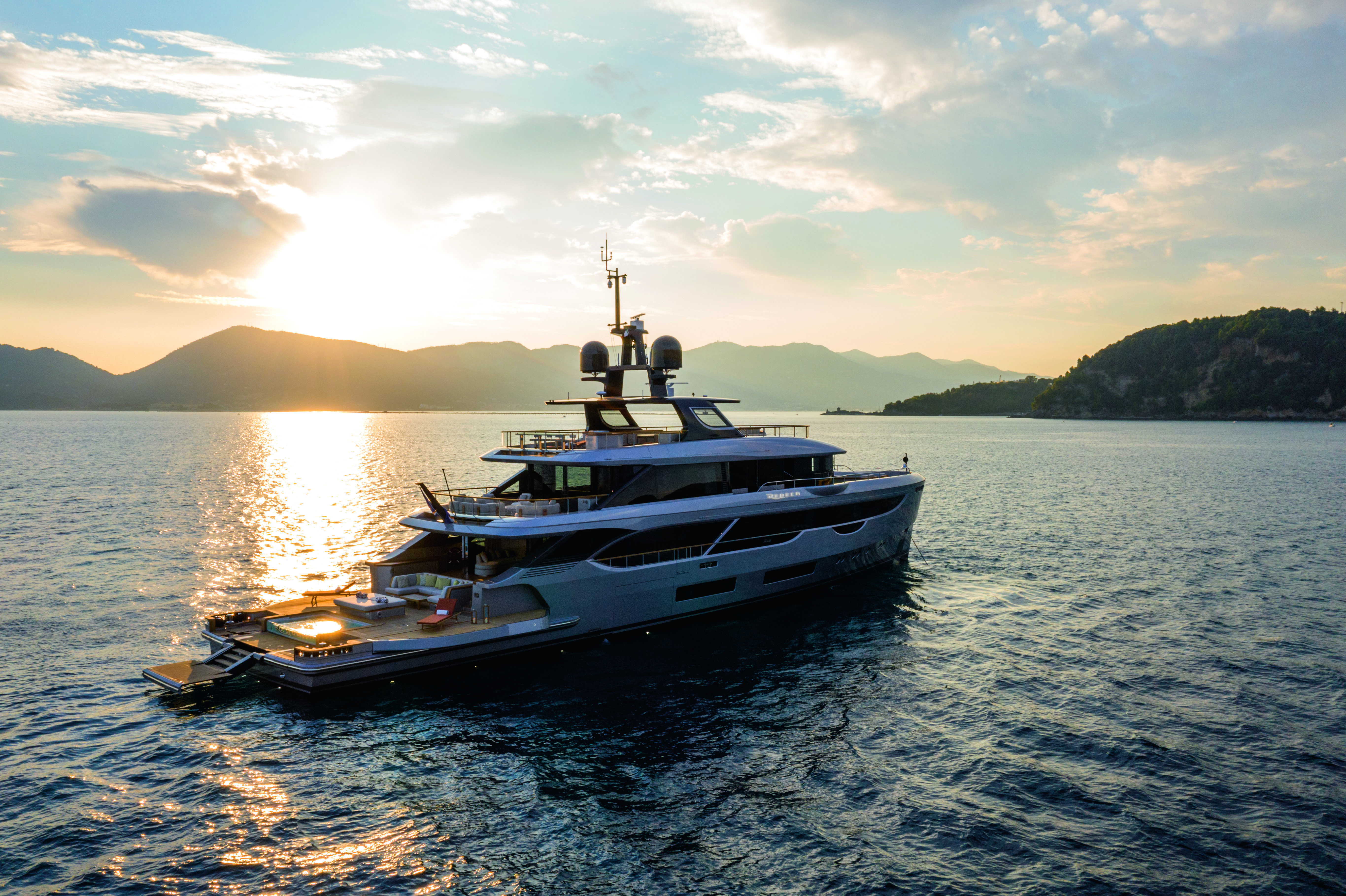 [M-LUXURY-SUPERYACHT-BY-BENETTI]-13488-12.jpg
