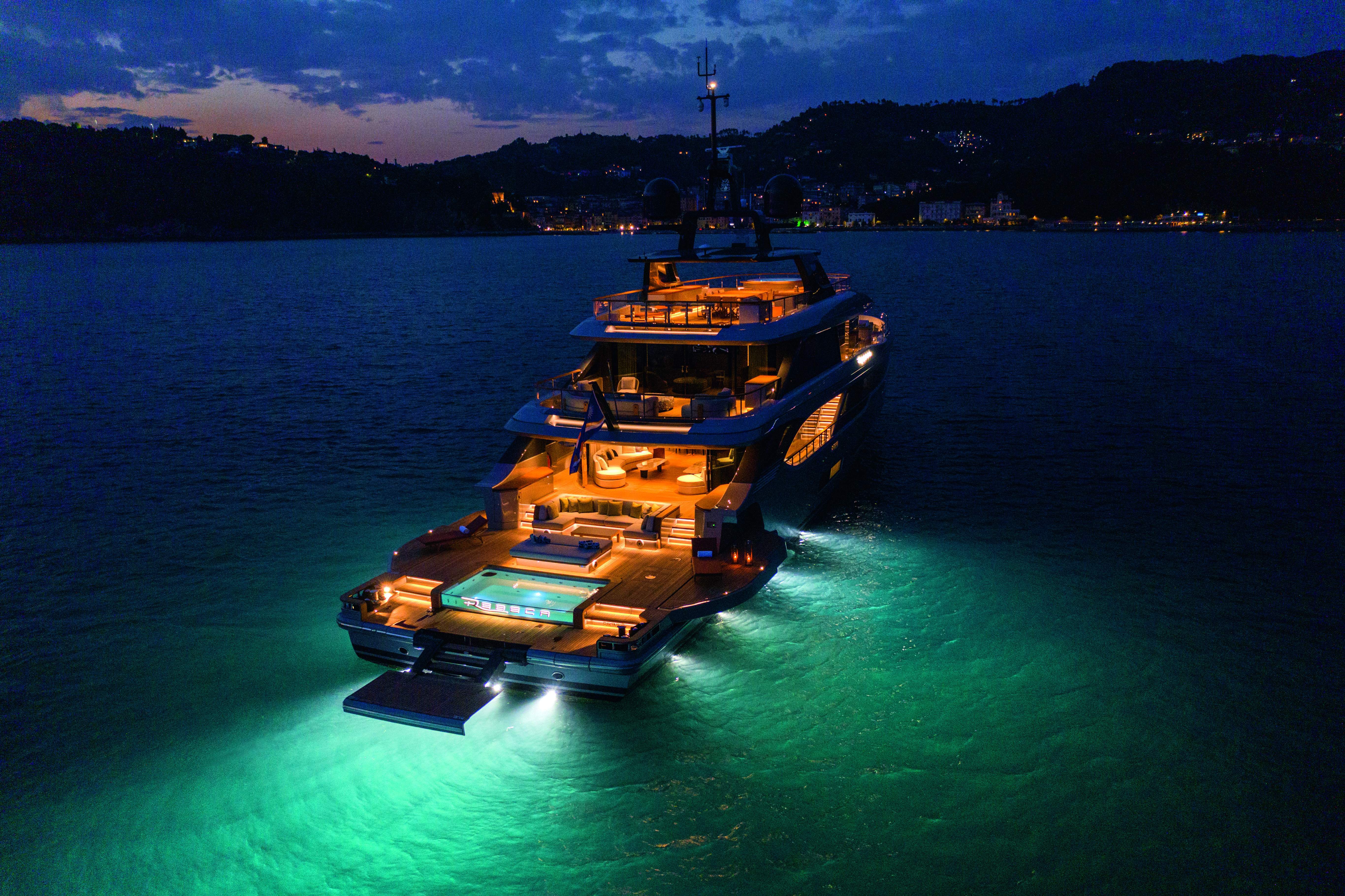 [M-LUXURY-SUPERYACHT-BY-BENETTI]-13488-19.jpg