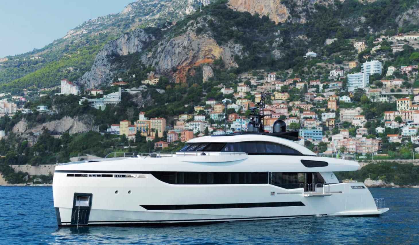 [M-LUXURY-SUPERYACHT-BY-COLUMBUS-YACHTS--PALUMBO]-11856-22.jpg