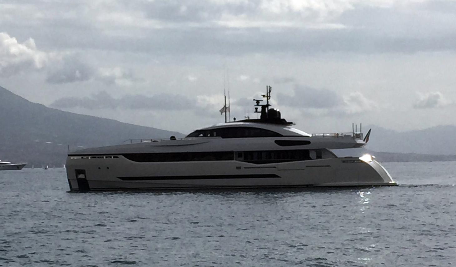 [M-LUXURY-SUPERYACHT-BY-COLUMBUS-YACHTS--PALUMBO]-11856-30.jpg