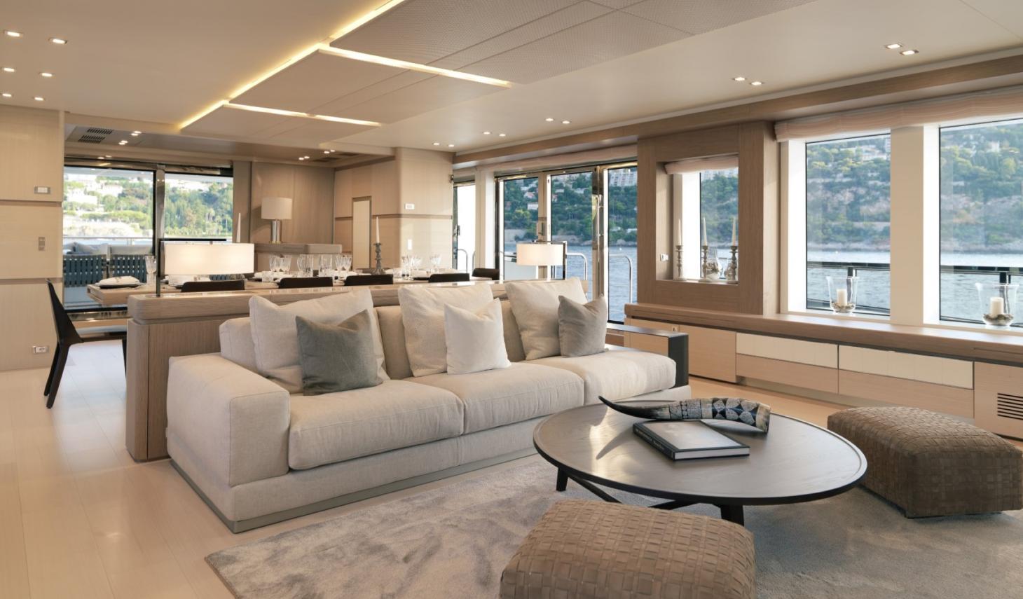 [M-LUXURY-SUPERYACHT-BY-COLUMBUS-YACHTS--PALUMBO]-11856-43.jpg