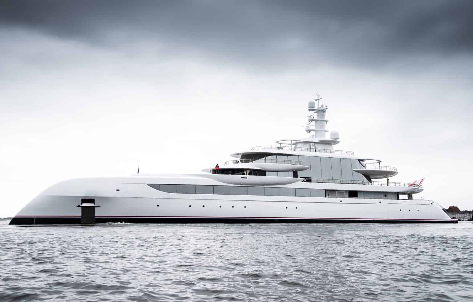 [M-MODERN-CUSTOM-YACHT-BY-ABEKING--RASMUSSEN]-13420-26.jpg