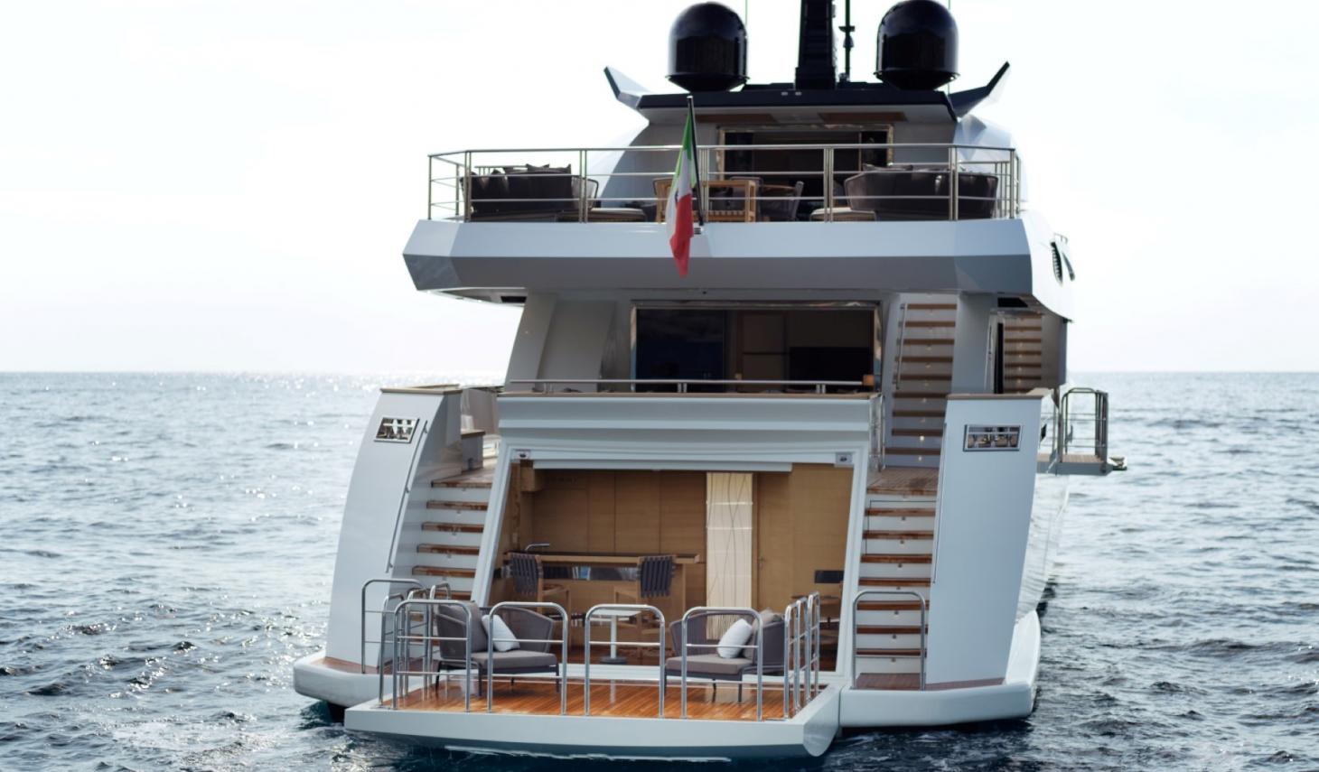 [M-MODERN-SUPERYACHT-BY-PALUMBO]-13452-4.jpg