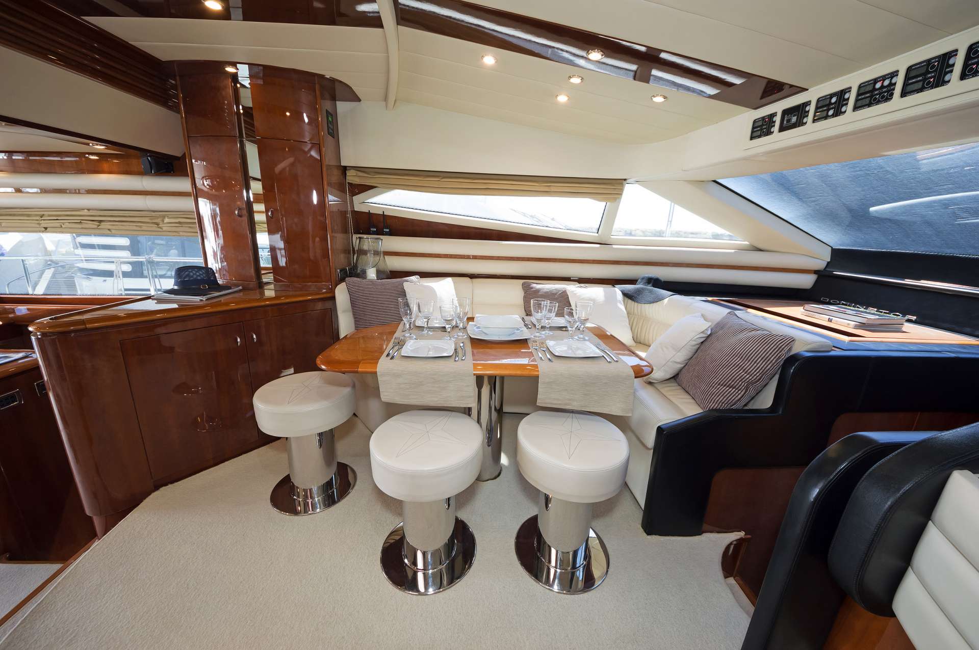 [M-MOTOR-YACHT-BELUGA]-11853-6.jpg