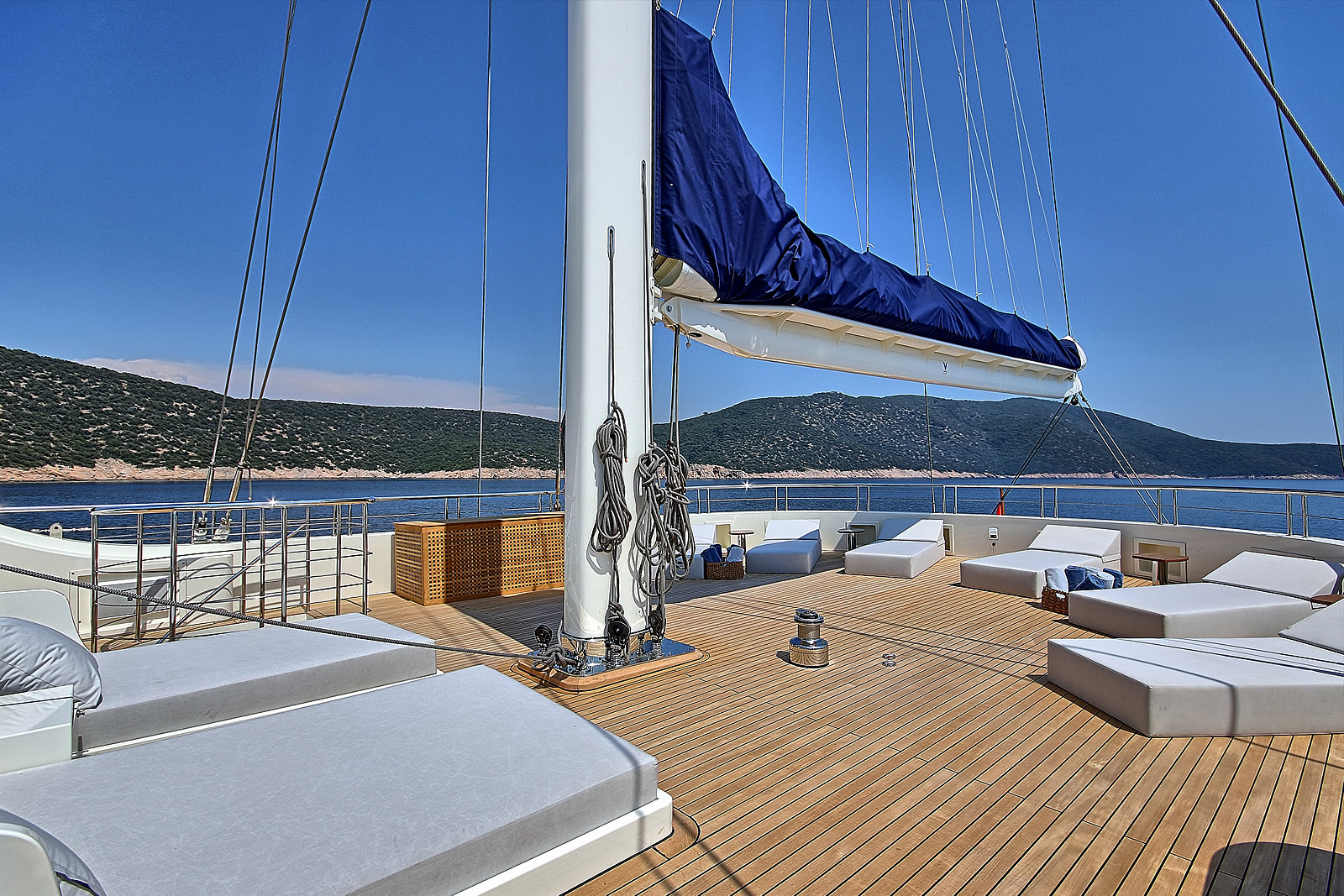 [M-SAILING-YACHT-MEIRA]-11767-36.jpg