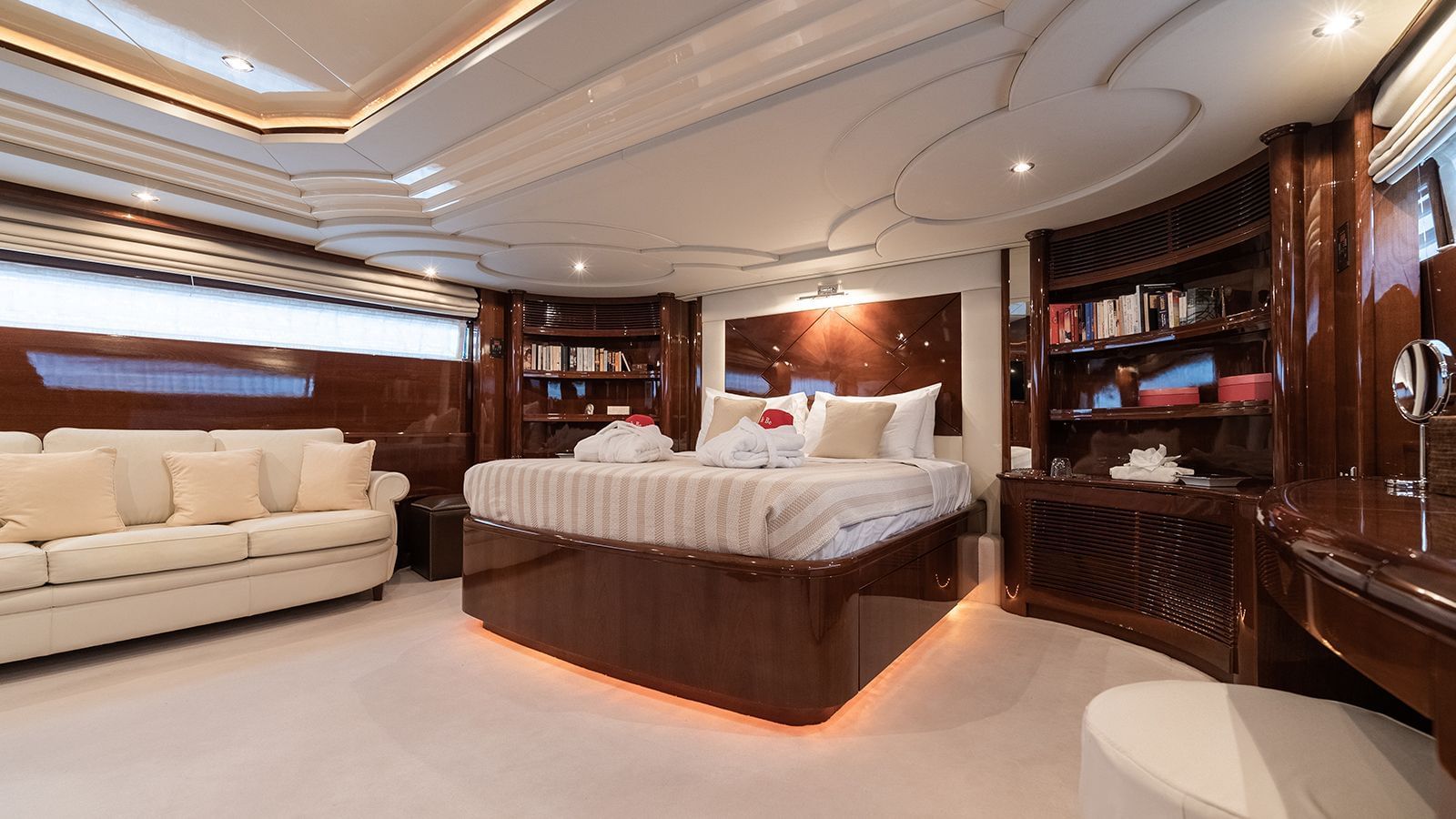 [MOTOR-YACHT--LET-IT-BE]-1385-5.jpg