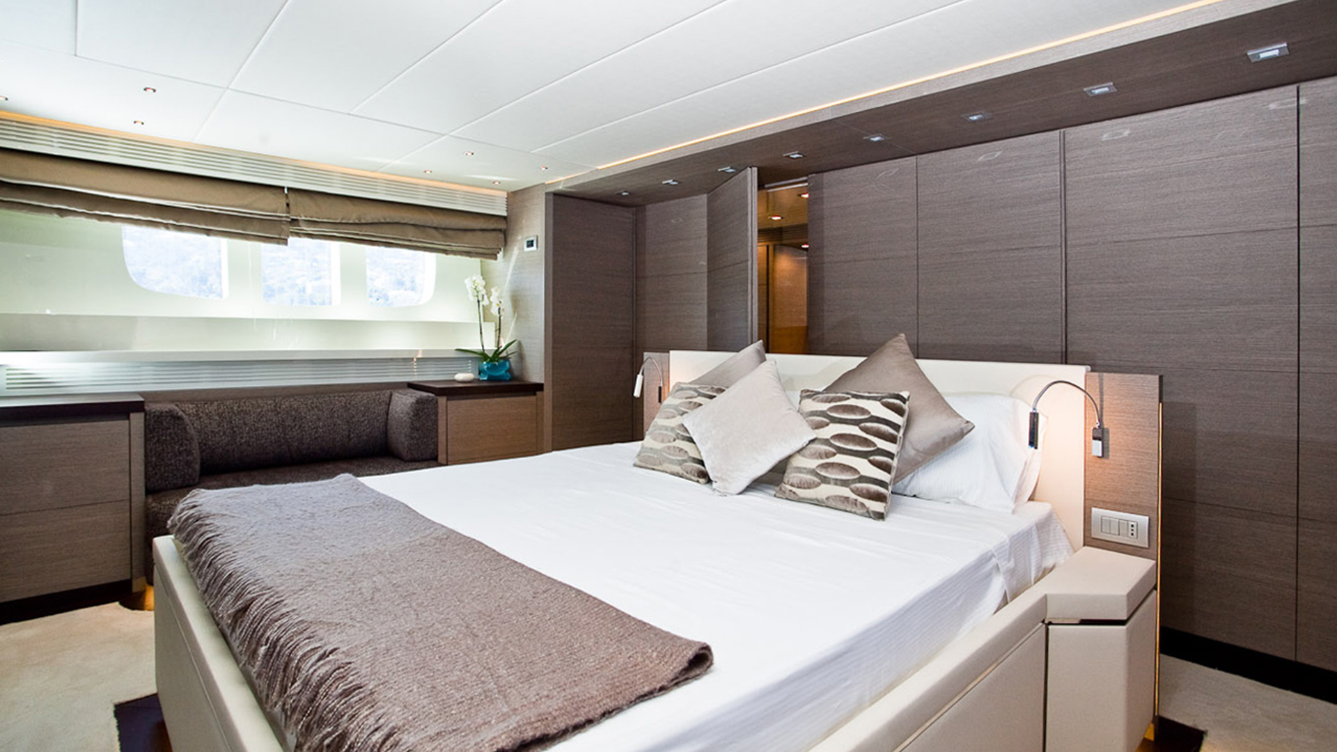 [MOTOR-YACHT-AUBREY]-11747-9.jpg