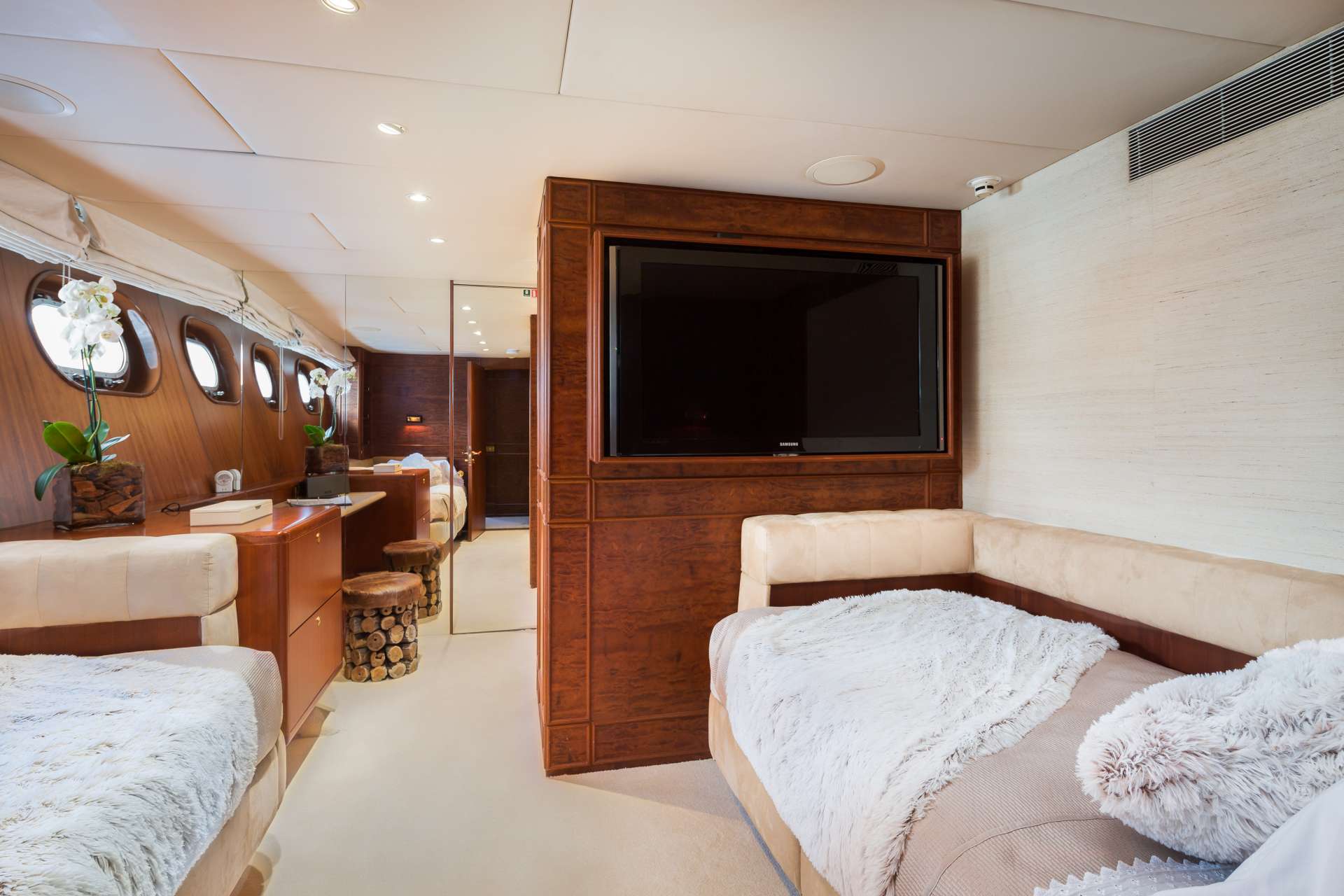 [MOTOR-YACHT-BRAZIL]-10623-2.jpg