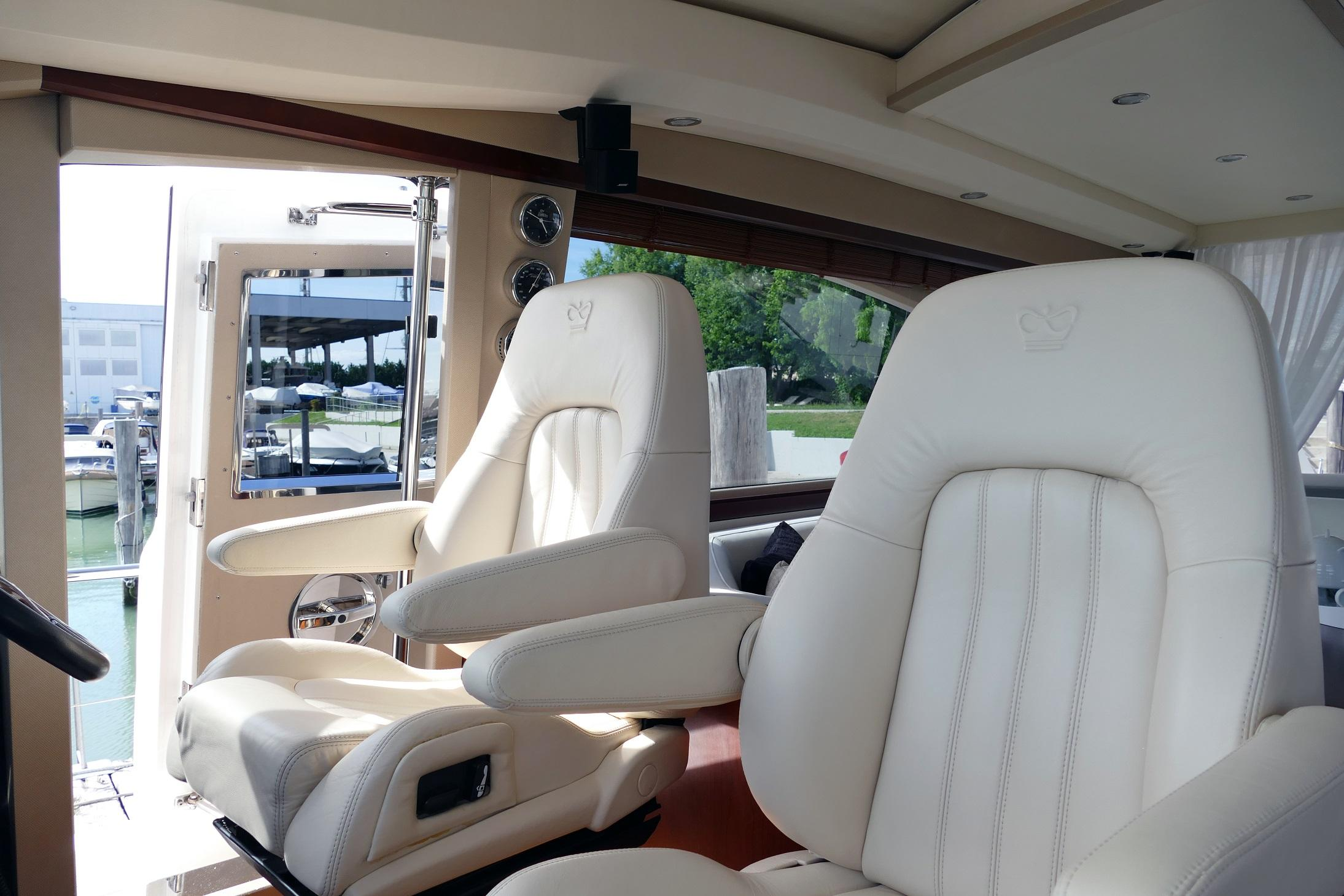 [MOTOR-YACHT-DIN-IV]-11986-8.png
