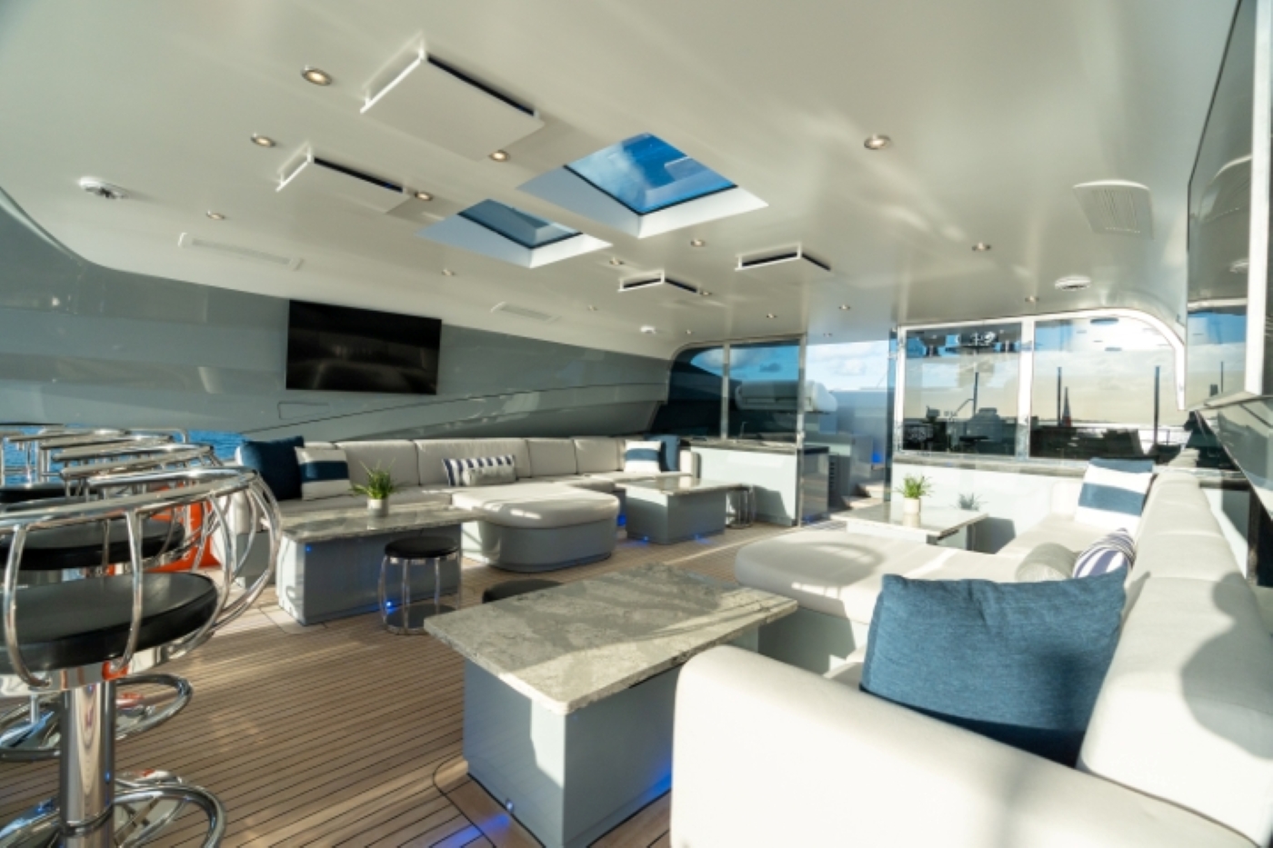 [MOTOR-YACHT-GREY-MATTERS]-10534-18.jpg