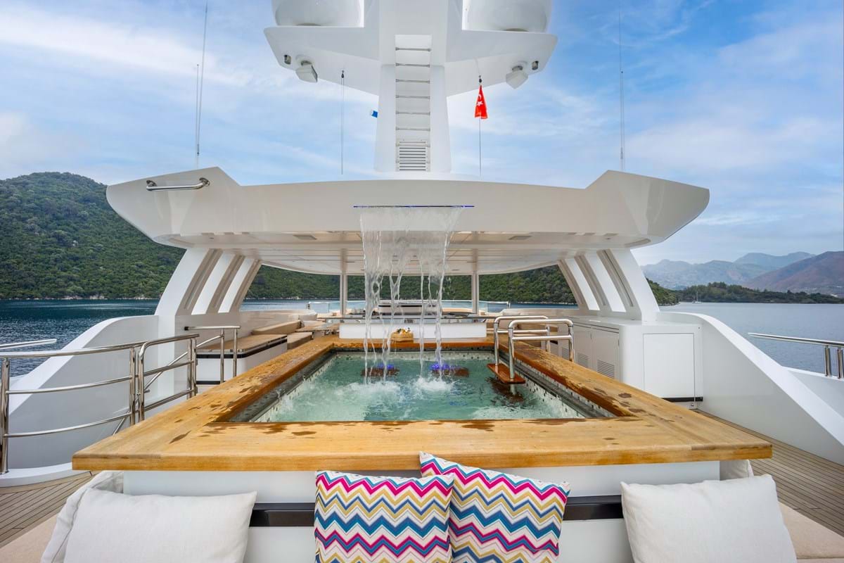 [MOTOR-YACHT-M-CMB-LUXURY-YACHT]-14808-24.jpg