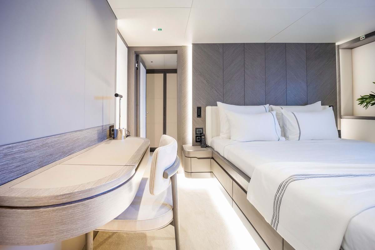 [MOTOR-YACHT-M-CMB-LUXURY-YACHT]-14808-5.jpg
