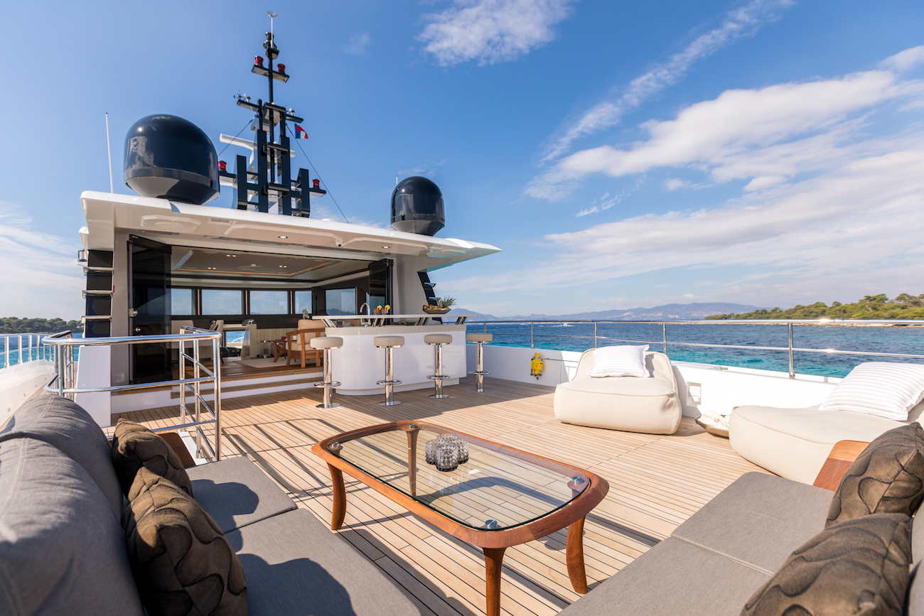 [MOTOR-YACHT-MIA-EX-MAJESTY]-12135-12.jpg