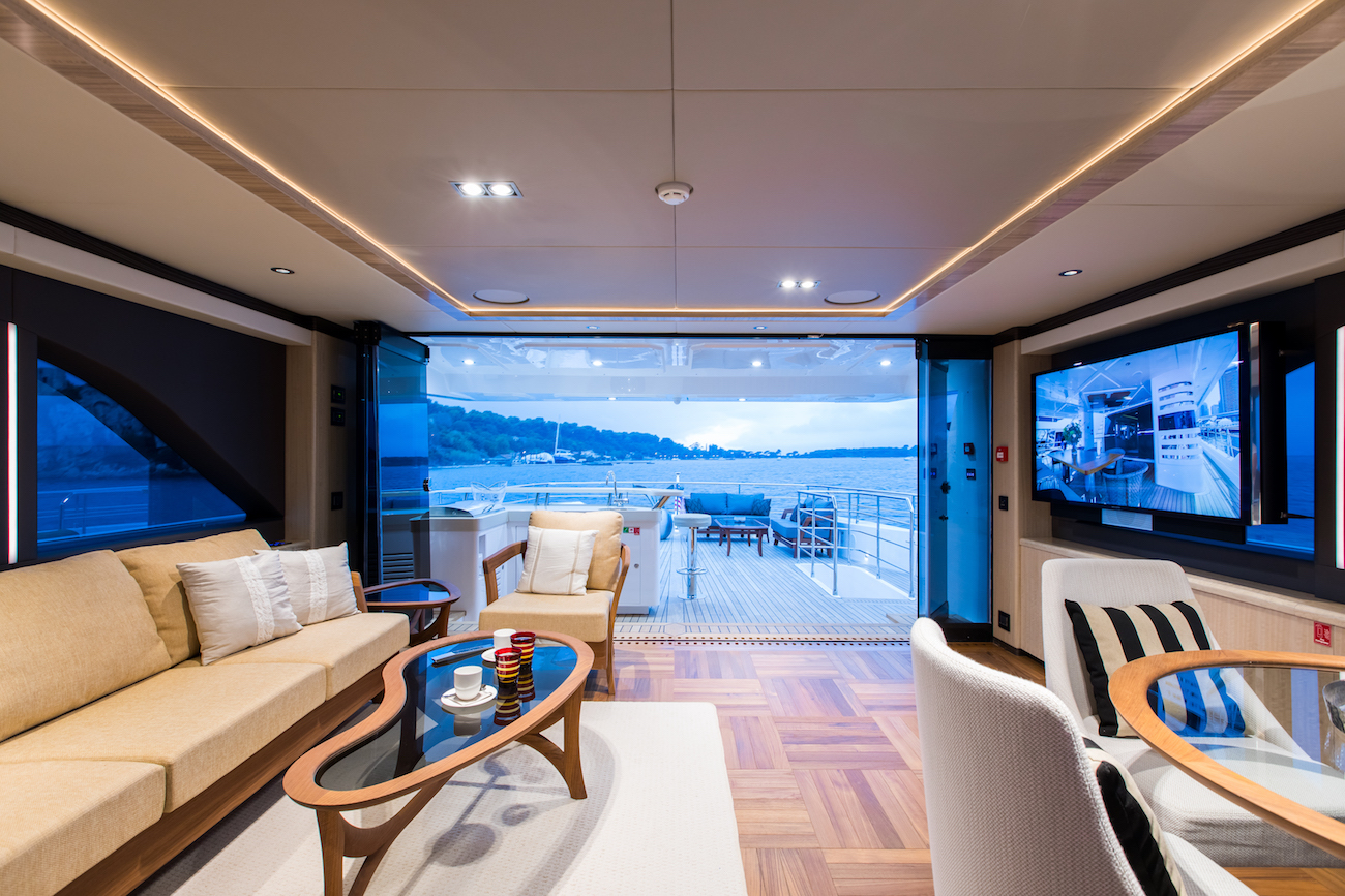 [MOTOR-YACHT-MIA-EX-MAJESTY]-12135-15.jpg